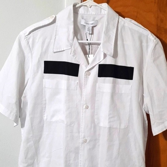 Calvin Klein White Short Sleeve Shirt Small NWT - Picture 2 of 6